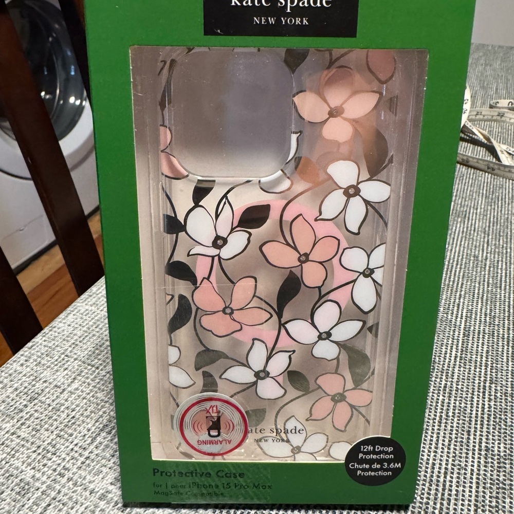 Kate Spade NWT Protective Hardshell MagSafe Case iPhone 15 Pro Max - Picture 2 of 6